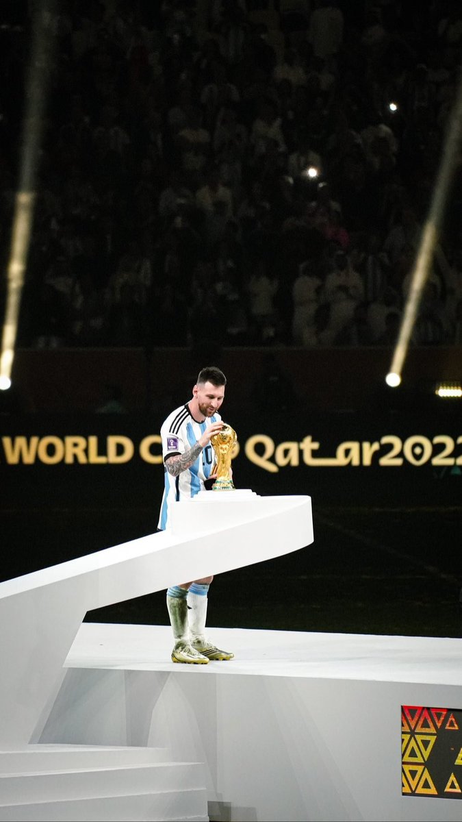 Lionel Messi tweet media