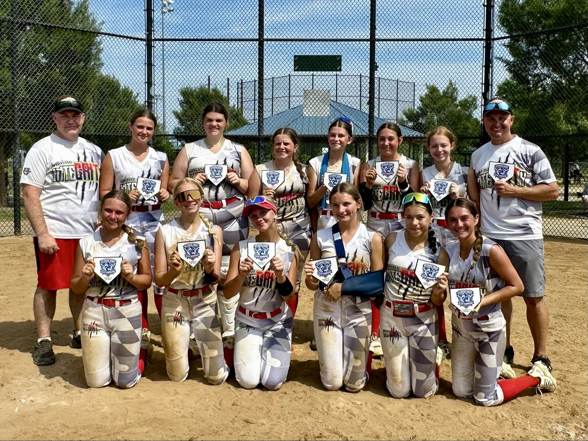AlexOwen_11's tweet photo. Our Maryland Integrity 14U was🔥this past weekend. Placed 2nd in USA Softball 16U Atlantic Coast Elite Showcase. Faced some tough competition. My favorite highlight…stealing home to clinch our spot in the semi-finals and…the PIE IN THE FACE celebration! Thanks to all the college coaches that came to watch us play! So proud of my team! @MDIntegrity2028 @SBRRetweets @TOP_D1RECRUITS @CoastRecruits @CoastRecruitsSB @SoftballDown @ExtraInningSB @NCSA_Softball @NCSA_CoachKK
