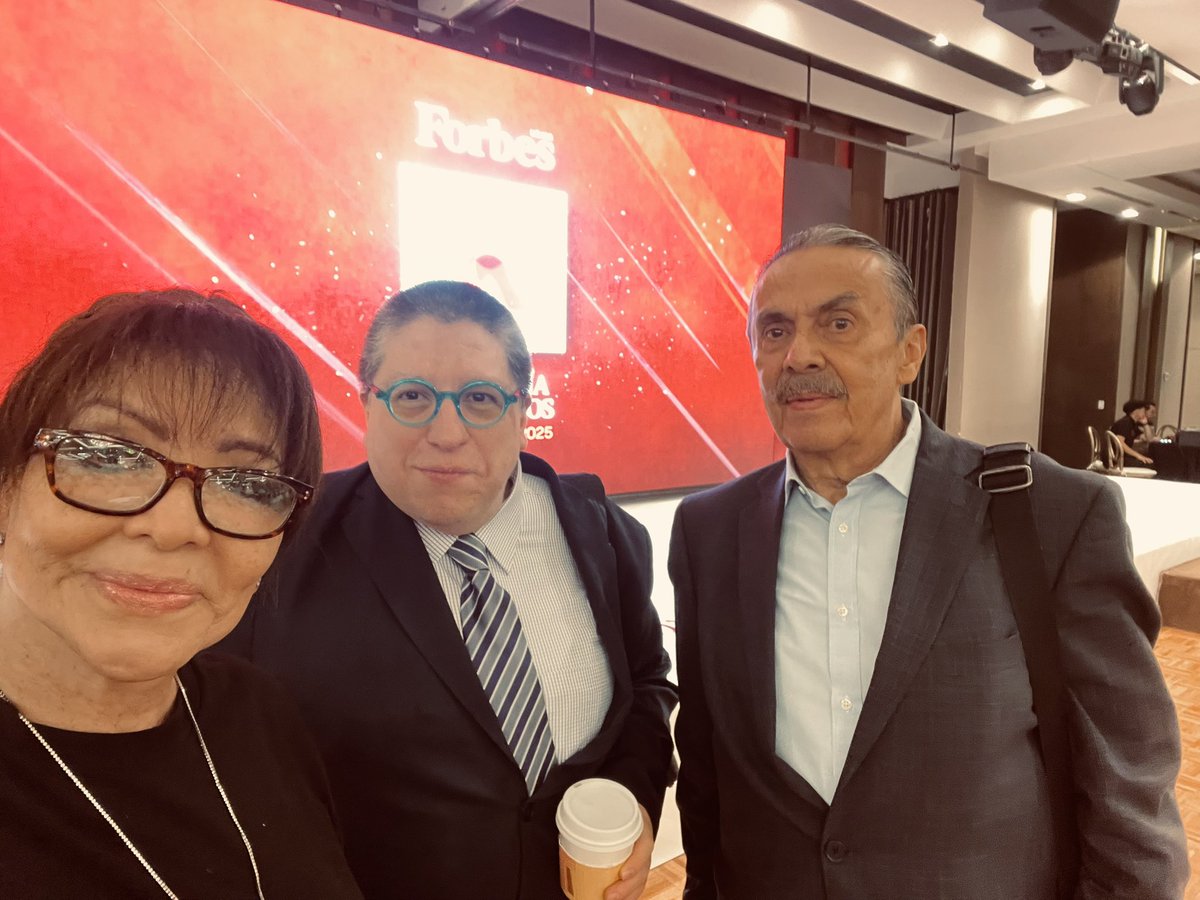 KAREN SANTAMARIA tweet media