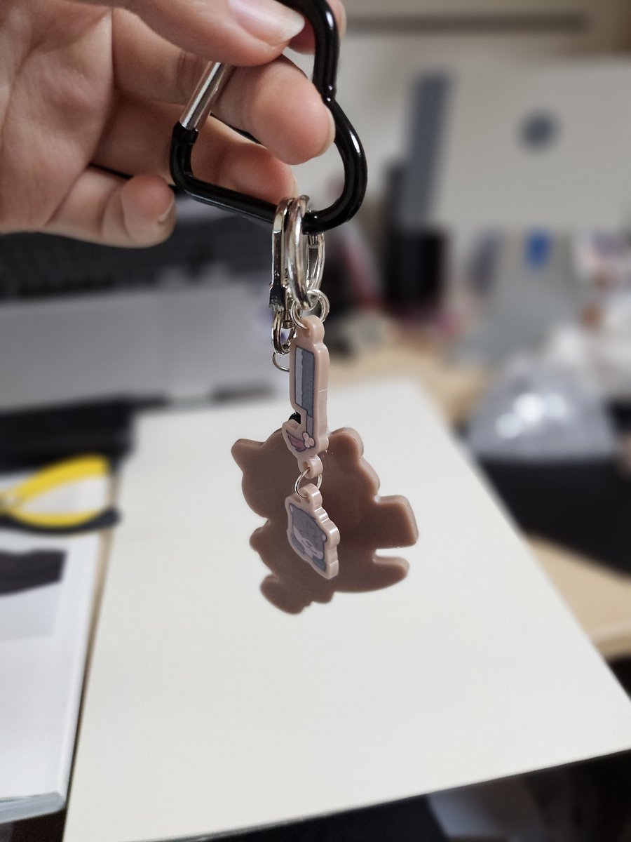 #RT #괴담출근

괴담출근 2부 연재 기념으로 rt해주신 1분께 원하시는 키링 1개 보내드립니다. 

❗️ 전회장 소장 인증 받습니다❗️

 추첨은 7월 7일 하겠습니다!😙