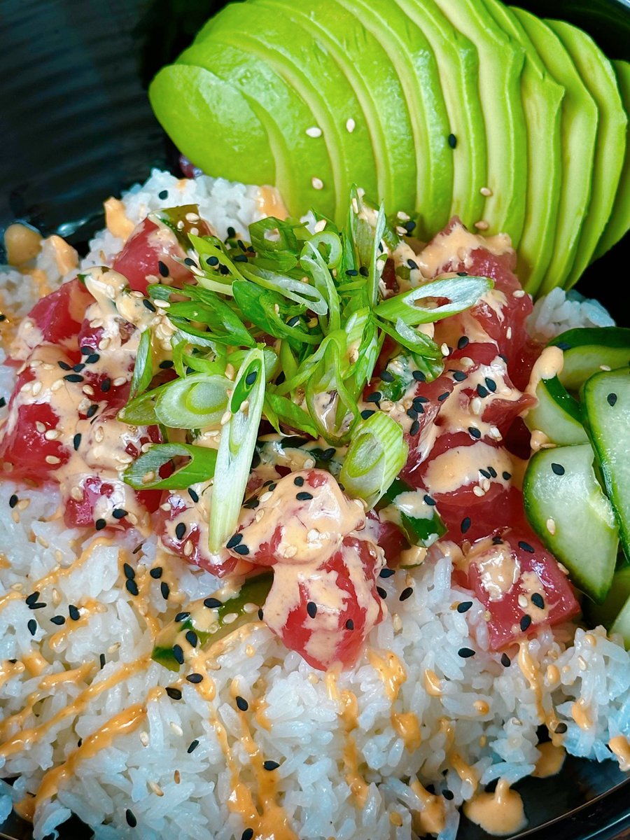 Our Ahi Poke Bowl is the ultimate summer crave☀️—but don’t stop there! Try another bowl option:
• Blackened Cod with Chimichurri
• Teriyaki Glazed Sirloin
• Ginger-Soy Glazed Salmon
• Teriyaki-Ginger Chicken
• Chile-Lime Prawns