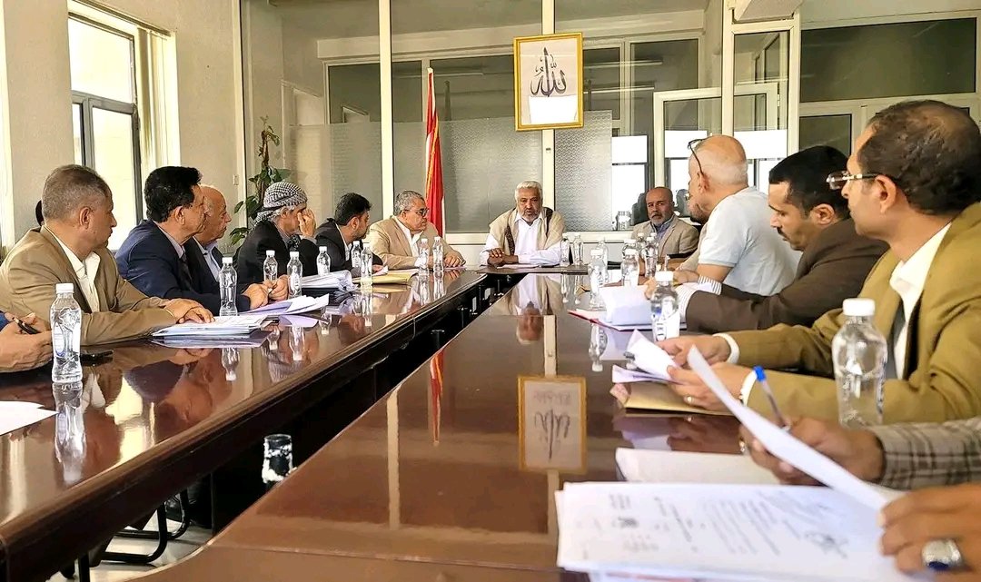 نقابة المهندسين اليمنيين  تشارك في اجتماع لجنة القائمة السوداء برئاسة وزير النقل والأشغال العامة
شاركت #نقابة_المهندسين_اليمنيين، ممثلة بالمهندس/ عبدالرحمن الأغبري – المدير التنفيذي للنقابة ، في اجتماع لجنة القائمة السوداء المنعقد يوم الثلاثاء...... 

facebook.com/yemenengs.org