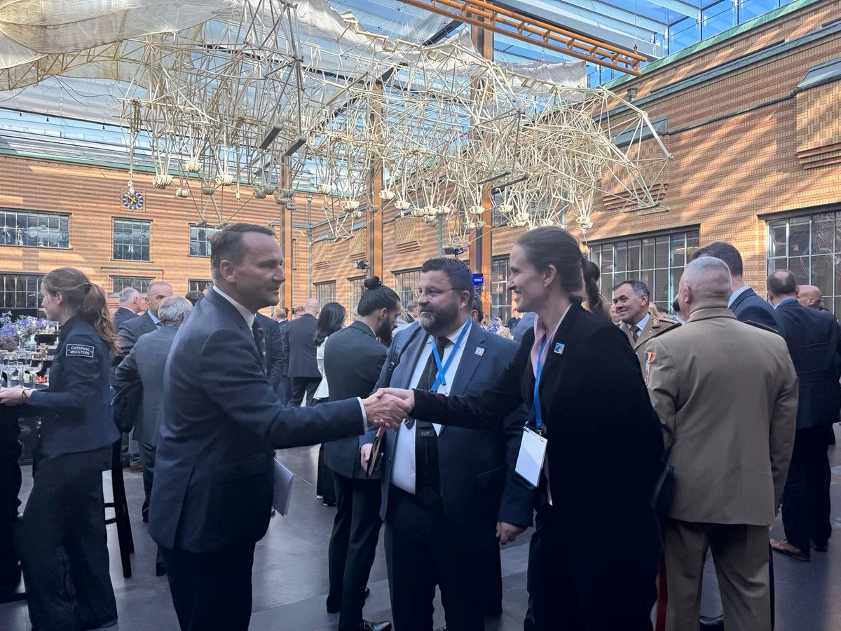 oana_toiu's tweet image. Allies meet for a historical summit in The Hague. I have just attended the NATO-Ukraine Council organized  in the margins of this NATO Summit. I have underlined the importance of a just and lasting peace in Ukraine, the role that the Strategic Partnerships between România and US…