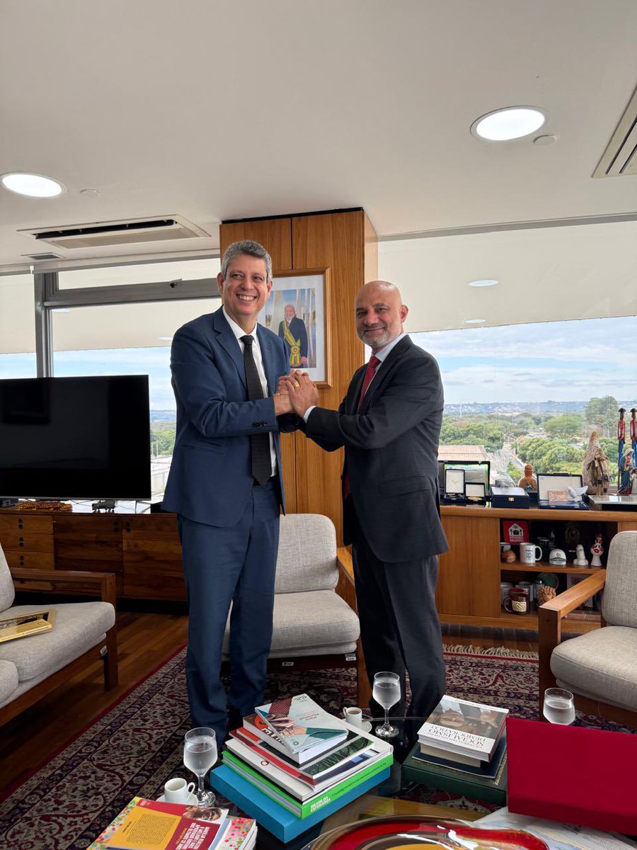 India In Brazil (@indiainbrazil) on Twitter photo Amb <a href="/dineshbhatia/">Dinesh Bhatia</a> met <a href="/MarcioMacedoPT/">Marcio Macedo</a>, Minister <a href="/SGPresidencia/">Secretaria-Geral da Presidência da República</a> of Brazilian Presidency at <a href="/presidencia_BR/">Presidência da República do Brasil</a> and discussed areas of mutual interest
🇮🇳🤝🇧🇷
Embaixador <a href="/dineshbhatia/">Dinesh Bhatia</a> se reuniu com <a href="/MarcioMacedoPT/">Marcio Macedo</a>, Ministro <a href="/SGPresidencia/">Secretaria-Geral da Presidência da República</a> da Presidência do Brasil na <a href="/presidencia_BR/">Presidência da República do Brasil</a> Amb <a href="/dineshbhatia/">Dinesh Bhatia</a> met <a href="/MarcioMacedoPT/">Marcio Macedo</a>, Minister <a href="/SGPresidencia/">Secretaria-Geral da Presidência da República</a> of Brazilian Presidency at <a href="/presidencia_BR/">Presidência da República do Brasil</a> and discussed areas of mutual interest
🇮🇳🤝🇧🇷
Embaixador <a href="/dineshbhatia/">Dinesh Bhatia</a> se reuniu com <a href="/MarcioMacedoPT/">Marcio Macedo</a>, Ministro <a href="/SGPresidencia/">Secretaria-Geral da Presidência da República</a> da Presidência do Brasil na <a href="/presidencia_BR/">Presidência da República do Brasil</a>