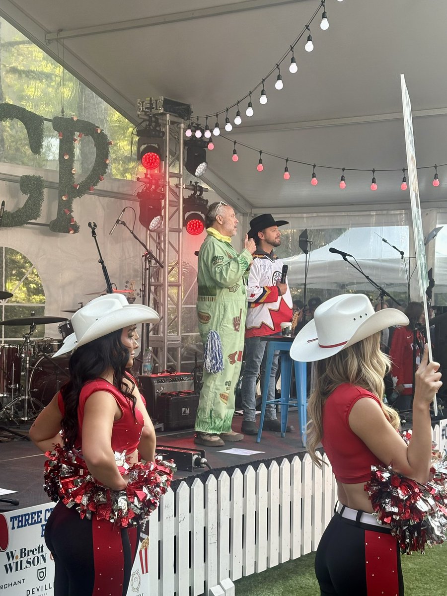 VesnaSertic's tweet photo. What an amazing night! Over 500k raised for youth mental health organizations.
Congratulations to @WBrettWilson, @BrettKissel and team for incredibly successful event!
#OMGP https://t.co/lurrH5uMOd