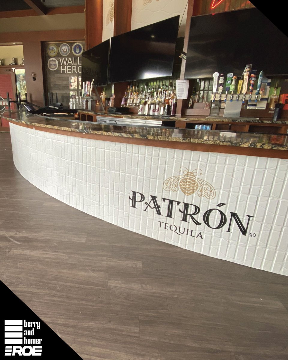 Roe_BerryHomer's tweet image. Textured tile? Curved bar fronts? Heated vinyl makes it stick.

This Patron wrap at Xfinity Live proves you don’t need flat walls to make a bold impression.

#HeatedVinyl #XfinityLive #RoeFabricators #BerryAndHomer #BarGraphics