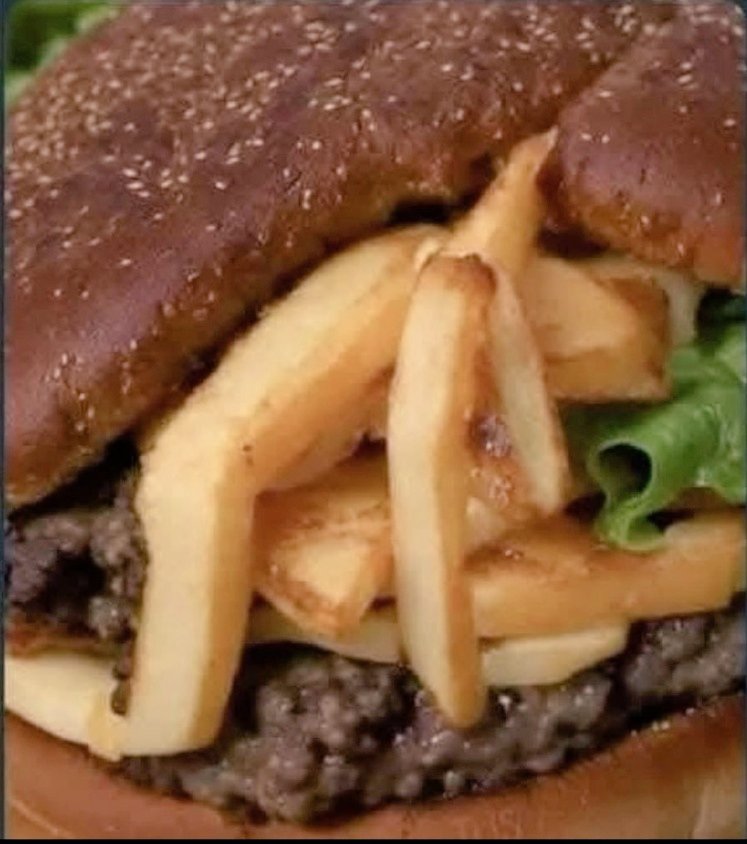 happymonkey1874's tweet image. If you only see some fries inside a burger, my sense of humour may not be high brow enough for your liking...