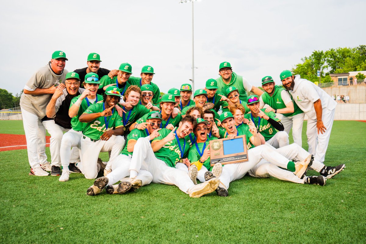 jacksonmcgrath_'s tweet photo. Grateful to have an amazing junior year being apart of 2 teams winning the section final in baseball and football. Thankful to be a 2026 BASEBALL CAPTAIN 

2025 VARSITY BASEBALL STATS: 

In 25 games
All Conf Honorable Mention
.321 AVG
.426 OBP
.913 OPS
21 RBI
6 2B
2 3B
1 HR https://t.co/kLWdpUkaAT