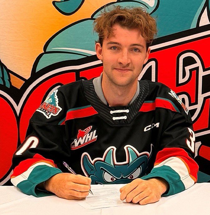 Congrats to Wheat Ridge native, Arvada Hockey Association and Colorado Thunderbirds alum and Denver commit Harrison Boettiger on signing with the WHL's Kelowna Rockets!

READ MORE HERE: coloradohockey.net/news_article/s…