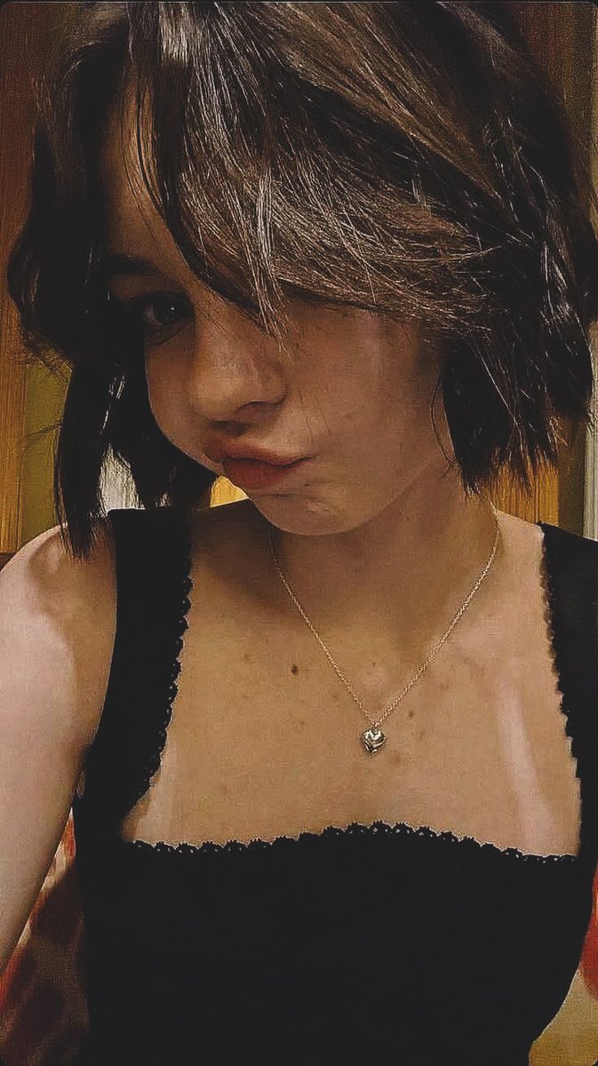 NRDYGAL's tweet photo. selfie ✌🏻 https://t.co/dZ4lmoPdNj