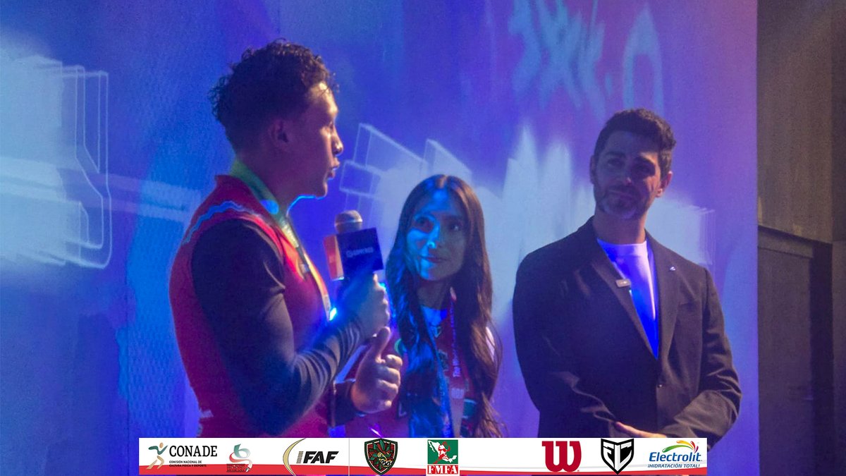 Diana Flores y Víctor Balderramos en la conferencia de prensa de GamerGy promocionando el Flag Football y el mundo Gamer. ¡Nos vemos del 22 al 24 de agosto en Centro Santa Fe! Tendremos un stand, fotos, interacción con jugadores y merch de la Selección Nacional. ¡Allá nos vemos!