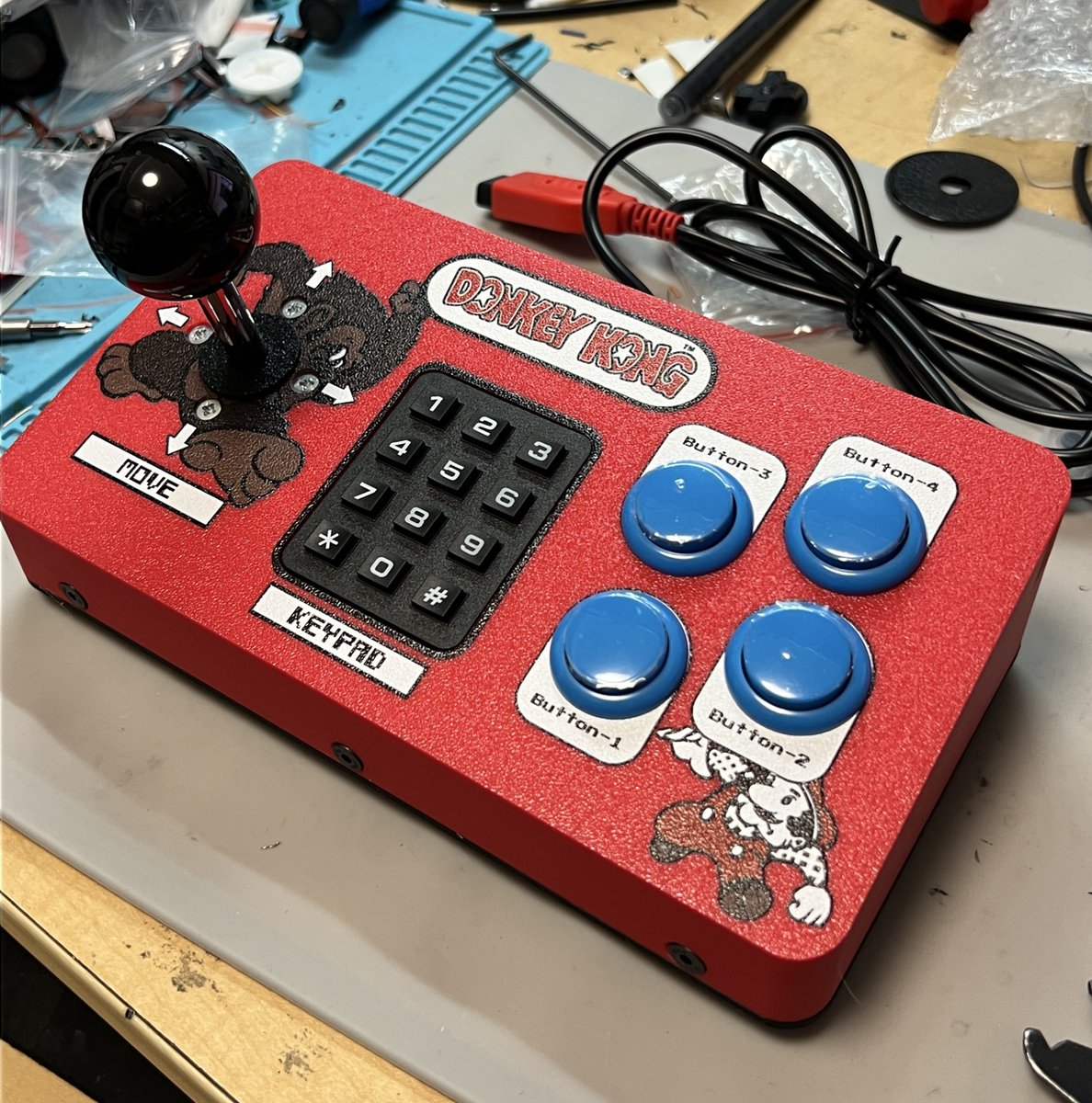 retrogameboyz's tweet image. #colecovision and #vectrex analog going out! #retrogaming