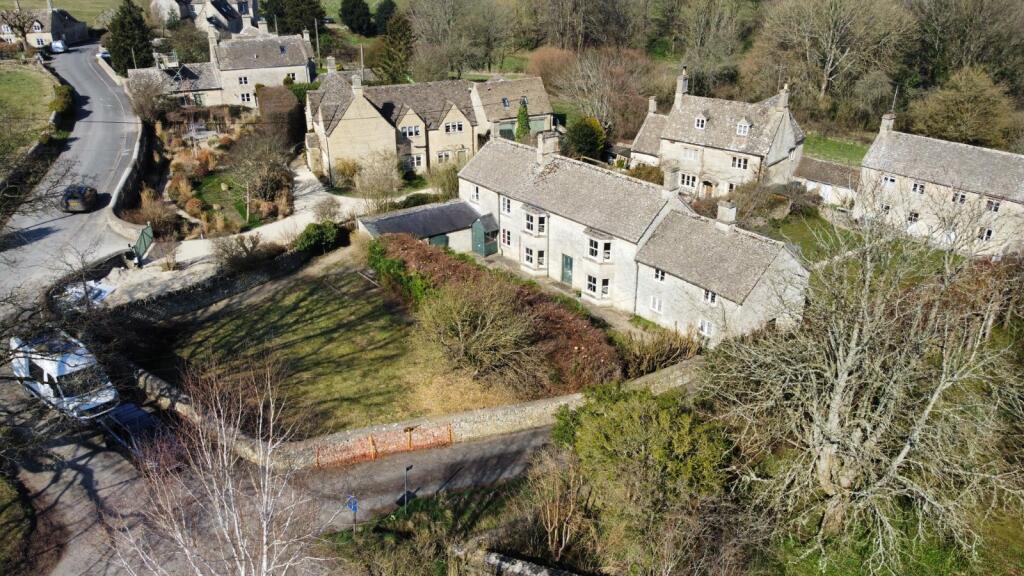 Finance for this beauty SORTED!

- Fronted £57k
- Got further £150k on 19% with monthly interest payment
- Got roughly £700k from a bridging loan provider on 0.76% a month with 1.5% fee at the start and 0.5% fee at the end

Challenge:
- Many investors commit, not many investors