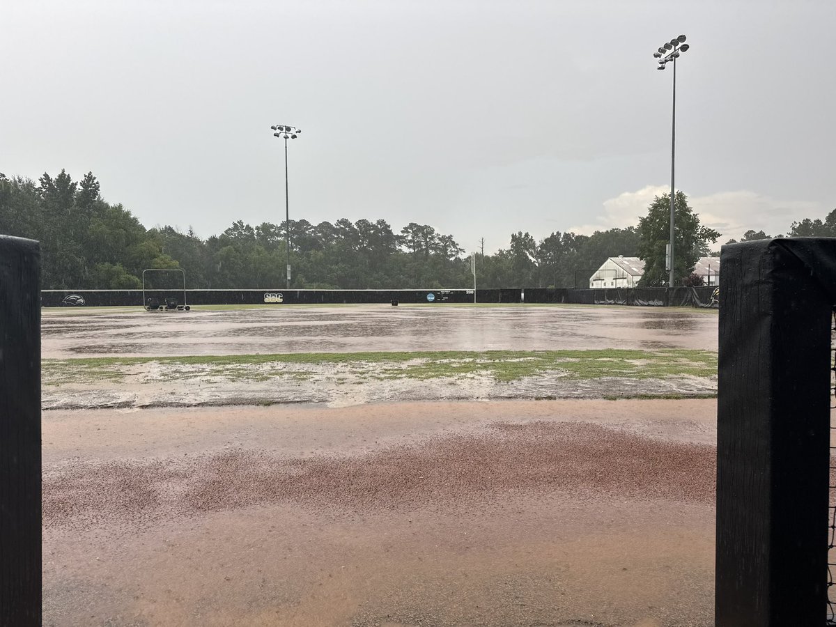Fulksy41's tweet image. The difference 13 hours makes.
That @LinetoLineLLC Triple Play is something else. From a pond to game ready in 12 hours with nothing but a drag.
@SouthernMissSB @USMPhysPlant