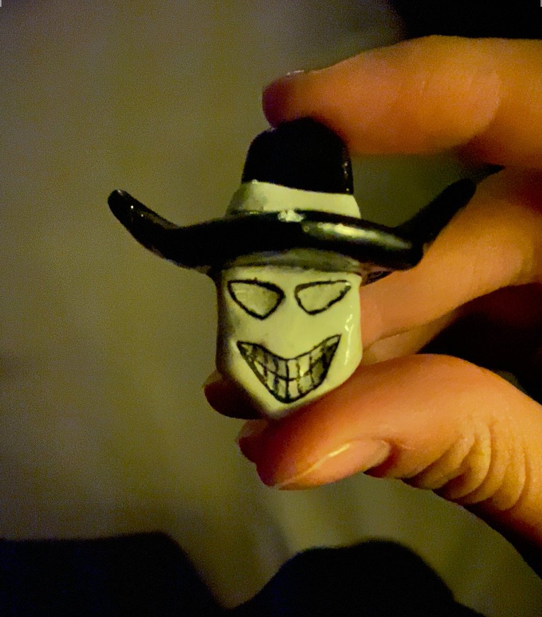 Gn everyone 🌙
I made a mini sculpture today 
<a href="/riskiiit/">riskiiit</a> do you like it?