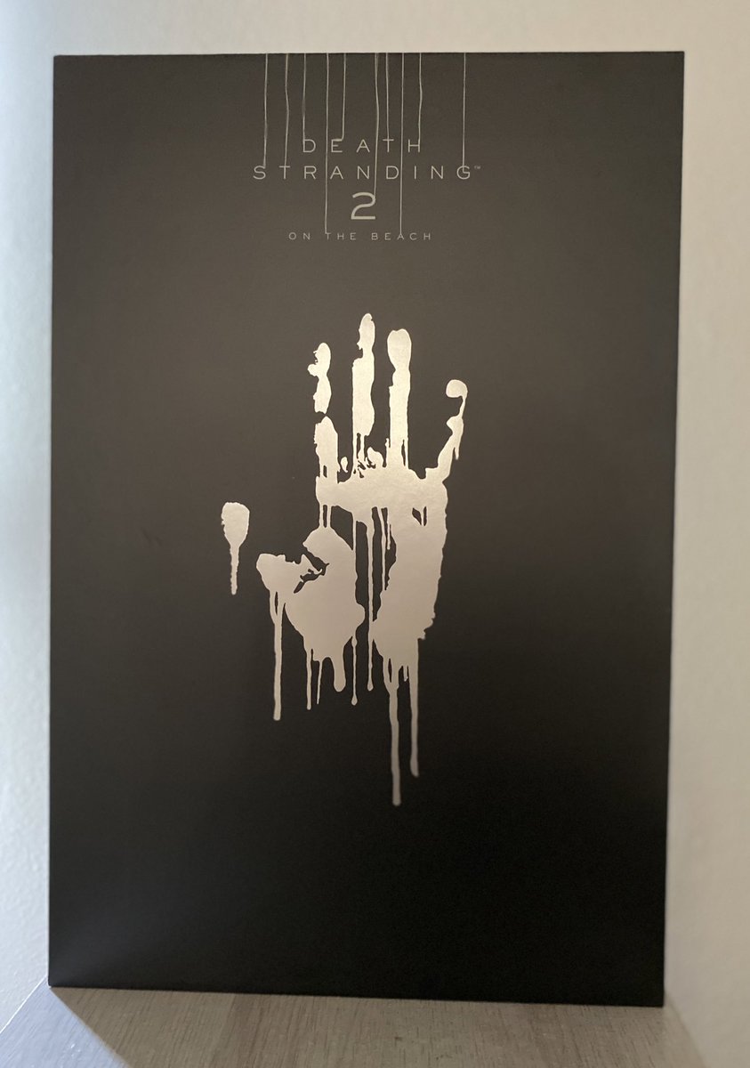 Round of applause for the packaging because this is seriously the most beautiful box ever- 🥹❤️ Death Stranding 2 CE I adore you- 😭
#DeathStranding2 #DeathStranding2OnTheBeach