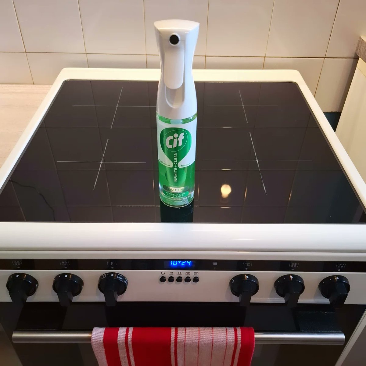 MarinaTesteuse's tweet photo. #cif #infiniteclean #cifinfiniteclean #spraymultiusage https://t.co/HeVKlplzhp
