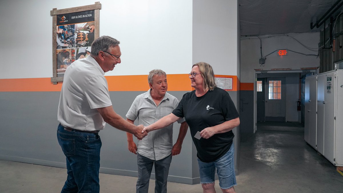 Great to meet some of the hardworking Newfoundlanders and Labradorians at Superior Glove in Point Leamington with Exploits MHA Pleaman Forsey. The pride these folks have in working right in their own community is clear—and this operation proves that rural Newfoundland and