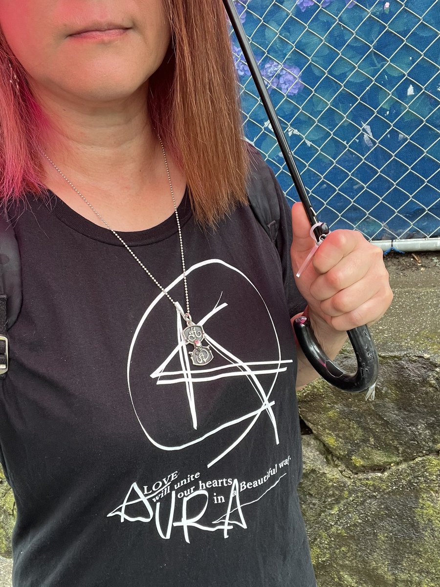 hiroqon217's tweet photo. 雨の日は #AURA
Tシャツ🙌🏻💕
#crowsglows #あなたの子れっず モデル https://t.co/BjAierUx6P
