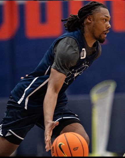 Former Thornton Wildcat All State / <a href="/DuqMBB/">Duquesne Basketball</a> Guard 
Brandon Hall (<a href="/0bhall/">BHall</a>)

#TTHS