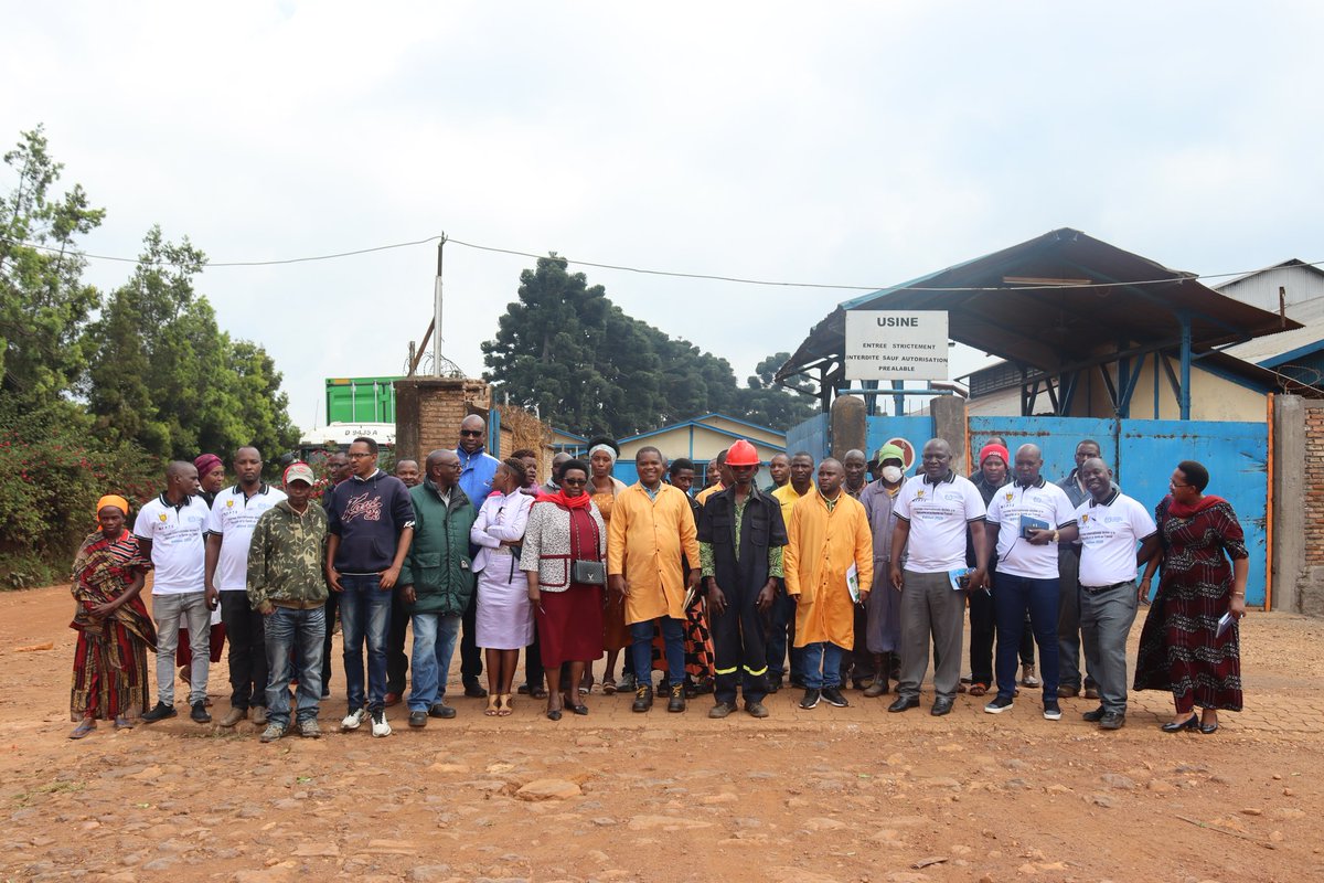 Ministère de la Fonction Publique Burundi (@mfpte_bdi) on Twitter photo #Burundi: Dans la suite de la célébration de la journée internationale sécurité et santé au travail, la délégation du <a href="/MFPTE_bdi/">Ministère de la Fonction Publique Burundi</a> a visité l'OTB Rwegura pour s'enquérir de l'état du respect des normes, y compris celles relatives à la sécurité et santé au travail.
<a href="/OITinfo/">Organisation internationale du Travail</a> #Burundi: Dans la suite de la célébration de la journée internationale sécurité et santé au travail, la délégation du <a href="/MFPTE_bdi/">Ministère de la Fonction Publique Burundi</a> a visité l'OTB Rwegura pour s'enquérir de l'état du respect des normes, y compris celles relatives à la sécurité et santé au travail.
<a href="/OITinfo/">Organisation internationale du Travail</a>