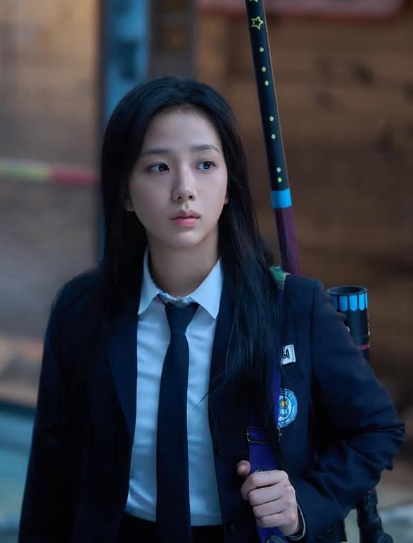 jisoogaIIery's tweet photo. New still cut of JISOO as Lee Jihye in ‘Omniscient Reader: The Prophecy’. https://t.co/mExCrIWLHV