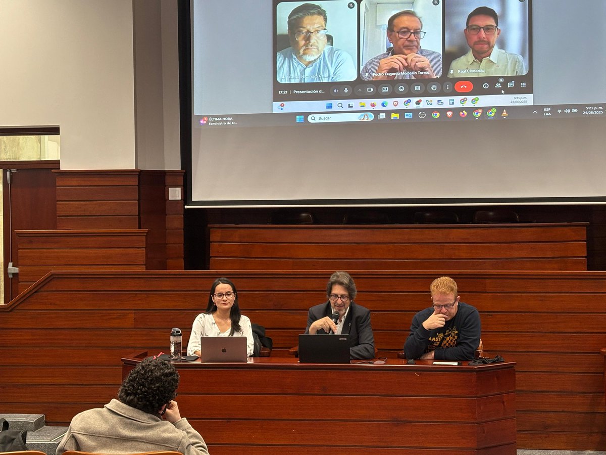 fdcps_unal's tweet photo. #EventosFDCPS Inicia la presentación del 📕 libro: Handbook of Public Policy in Latin America (2025). Cuenta con la participación de 64 investigadores expertos en políticas públicas | Evento presencial: edificio 201 y 📱 Transmisión: https://t.co/qwC03Xdd5T https://t.co/zEqbfhqYJo