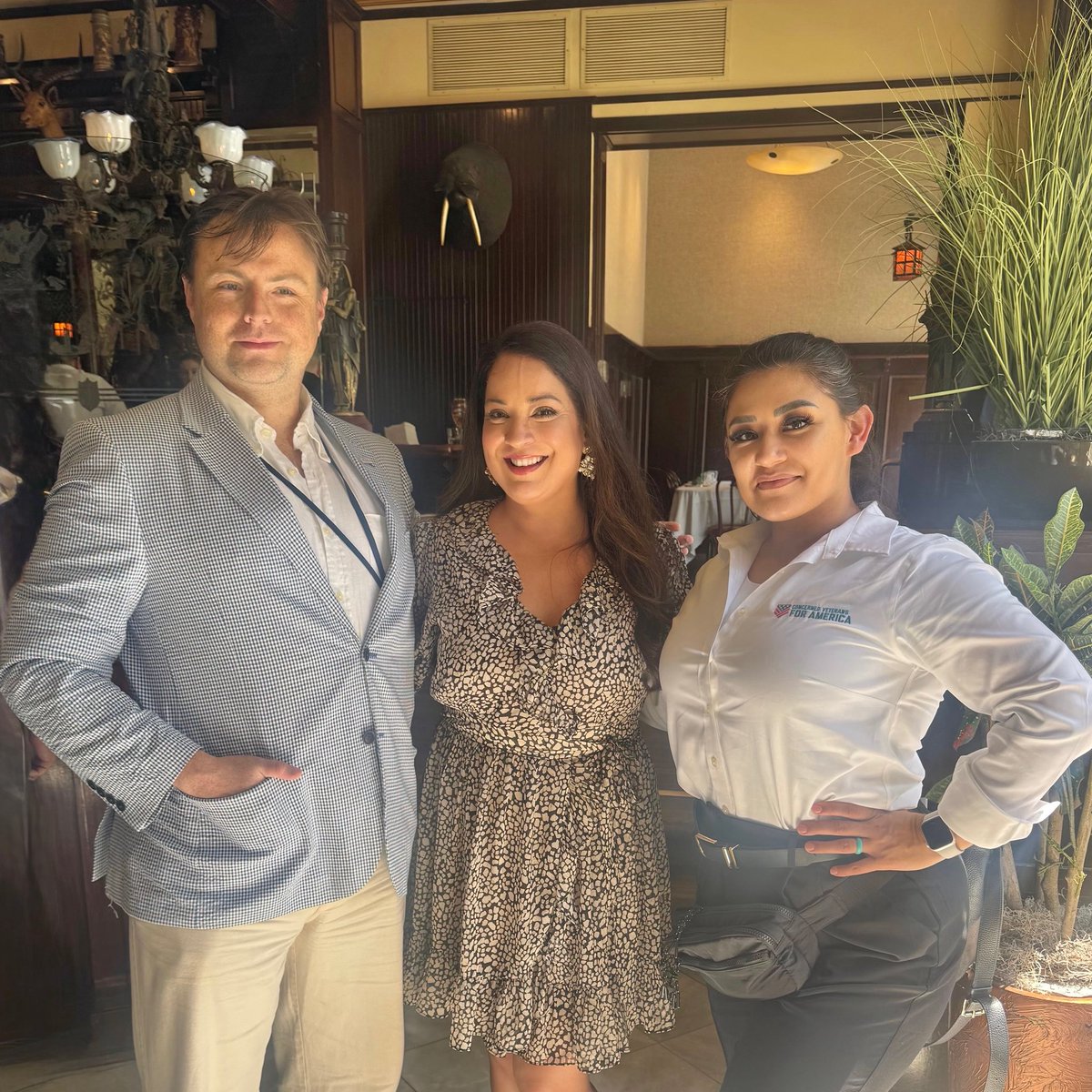 Adrienne4Merica's tweet photo. Just some Texas trailblazers reflecting on freedom, prosperity, opportunity for all Americans and today’s political landscape. #CFGF #squadgoals #maganificent
https://t.co/azO3nZKQPu https://t.co/XFSy4hgKBX