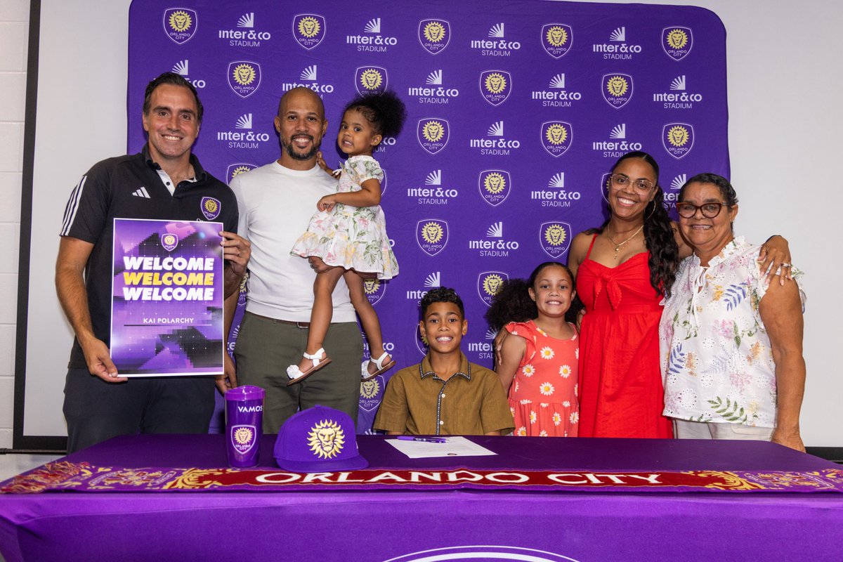 OCSCAcademy's tweet image. A new class is locked in ✍️
Families, friends, and players came together for academy signing day 🦁