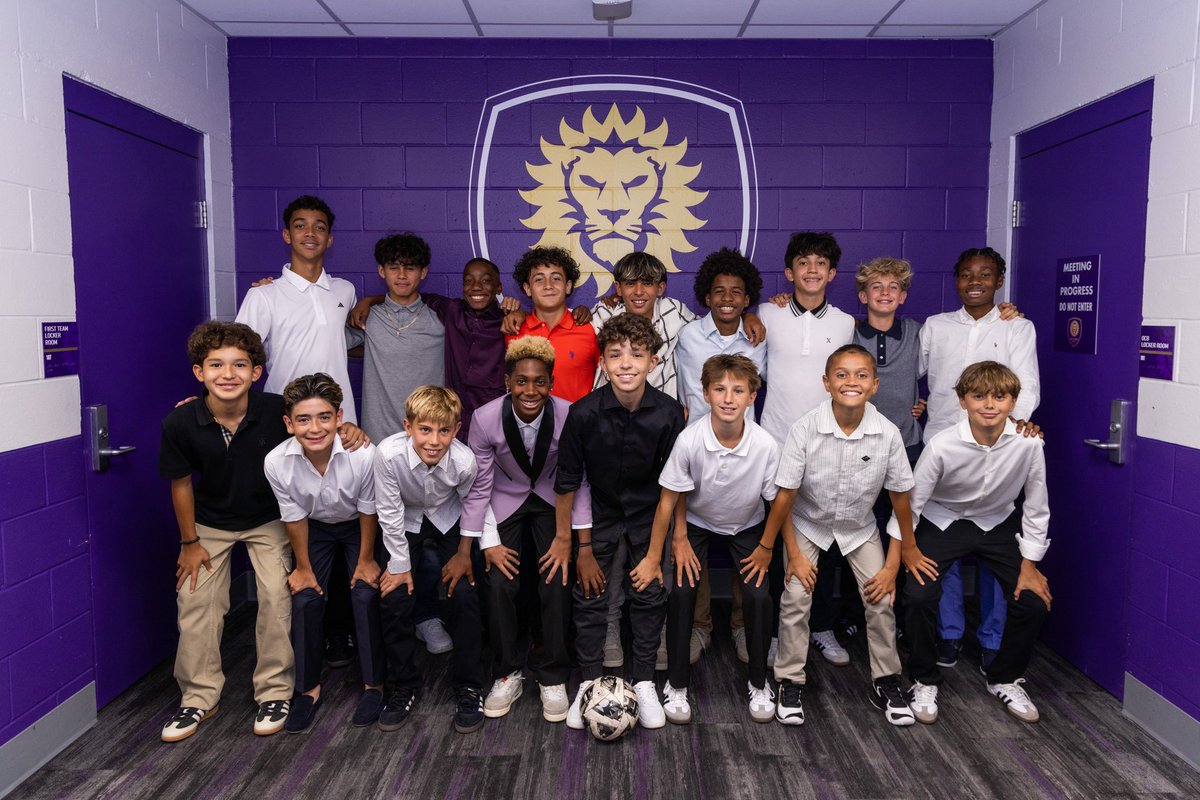OCSCAcademy's tweet image. A new class is locked in ✍️
Families, friends, and players came together for academy signing day 🦁