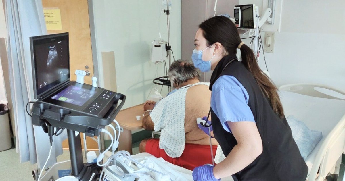 Fraserhealth's tweet photo. Point of care ultrasound and clinical teaching unit = stronger care.❤️

Through funding from @SurreyHospFdn, a POC U/S and CTU at Surrey Memorial Hospital is helping residents learn and is supporting patients to better understand their care.

Learn more: https://t.co/OshNBfUYj9 https://t.co/CPpPhwVdEy