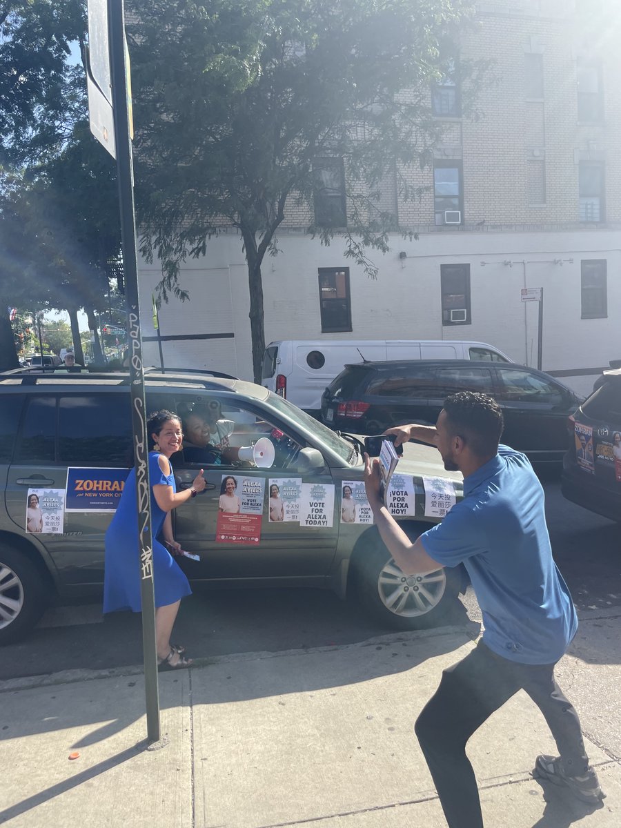 Antonio Reynoso (@reynosobrooklyn) on Twitter photo When there are 2 hours left before polls close we do what we gotta do to get out the vote. Sunset park is popping off for <a href="/alexaforcouncil/">Alexa Avilés 🌹 愛麗莎</a>! When there are 2 hours left before polls close we do what we gotta do to get out the vote. Sunset park is popping off for <a href="/alexaforcouncil/">Alexa Avilés 🌹 愛麗莎</a>!