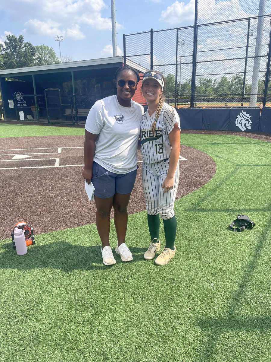 Hadleigh_13's tweet photo. Thank you for the great catching, fielding, and hitting camps today at @RoyalsSball . Thank you coaches for all the instruction! @uscaikensb @KellaArmstrong @KSUOwlsSB @GWUSoftball @CofCSoftball https://t.co/4eZaHw9kfS