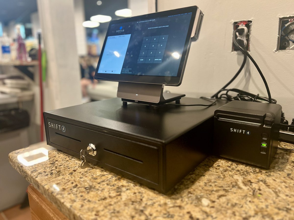 mehank110's tweet photo. Coming Soon! 🚀 Regin Reef in Winchester, VA is set to open with the cutting-edge @SkyTabPOS by @Shift4 — bringing top-tier service powered by high tech! 🍽️📱 #GrandOpening #SkyTabPOS #Shift4 #POSUpgrade #RestaurantTech #WinchesterVA #TechDrivenService https://t.co/UehjJC8I1V