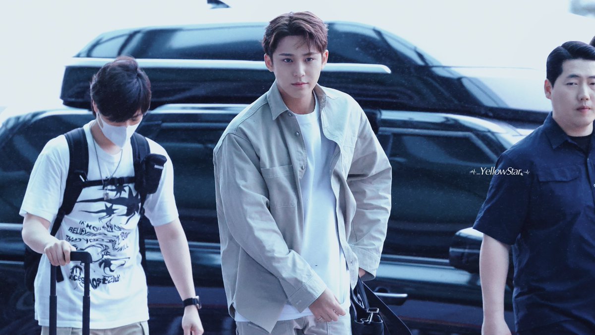 YellowStar_97's tweet photo. 250625ICN🛫

#민규 #MINGYU #金珉奎 #ミンギュ
#세븐틴 #SEVENTEEN https://t.co/DeoJBxbzcg