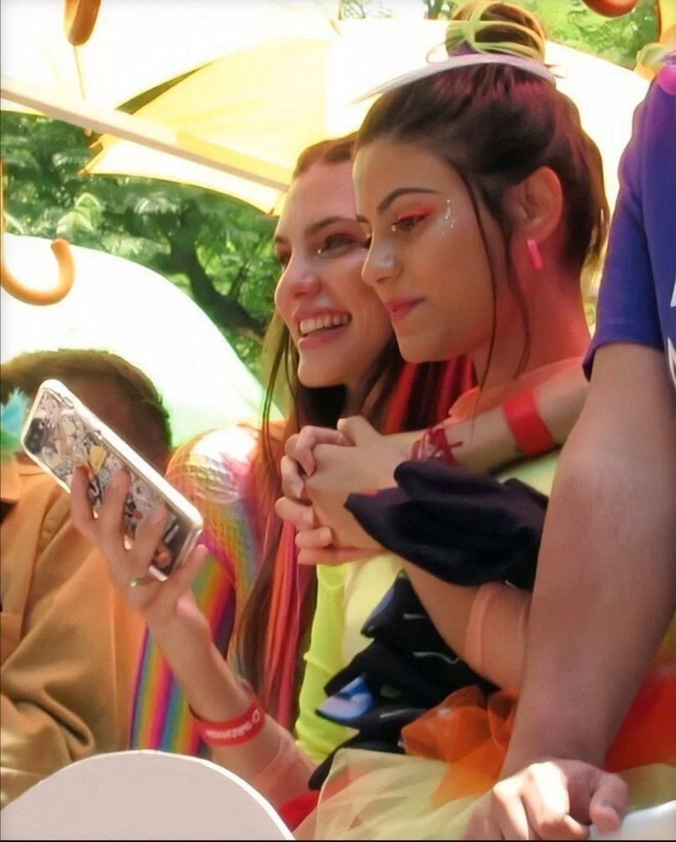 IrmaOro49204076's tweet image. BARBARENA π³οΈβππ³οΈββ§οΈ@barbara_lopez21 & @macabeso