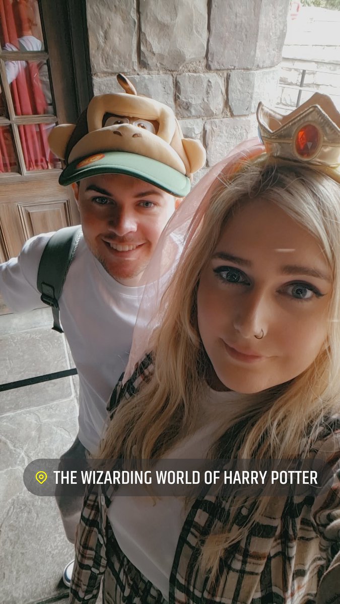 We started planning our wedding properly today and I'm so excited to marry my best friend 😭 so greatful to experience all the traveling and ups and downs with you as my rock <a href="/TempoKD/">TempoKD</a>