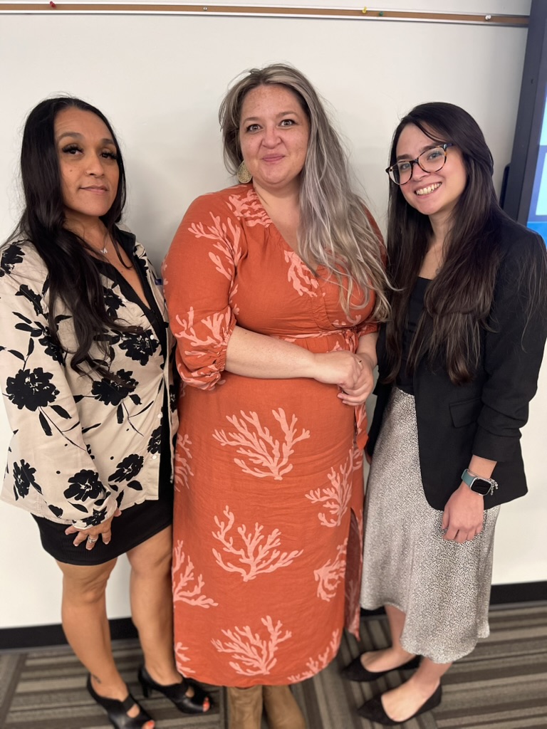 azhead_start's tweet image. In collaboration with the Arizona Department of Health and Services  Sensory Screening Program, the association hosted a statewide Hearing and Vision training to support the professional development of our Head Start staff. #handsonlearning #LearningInAction