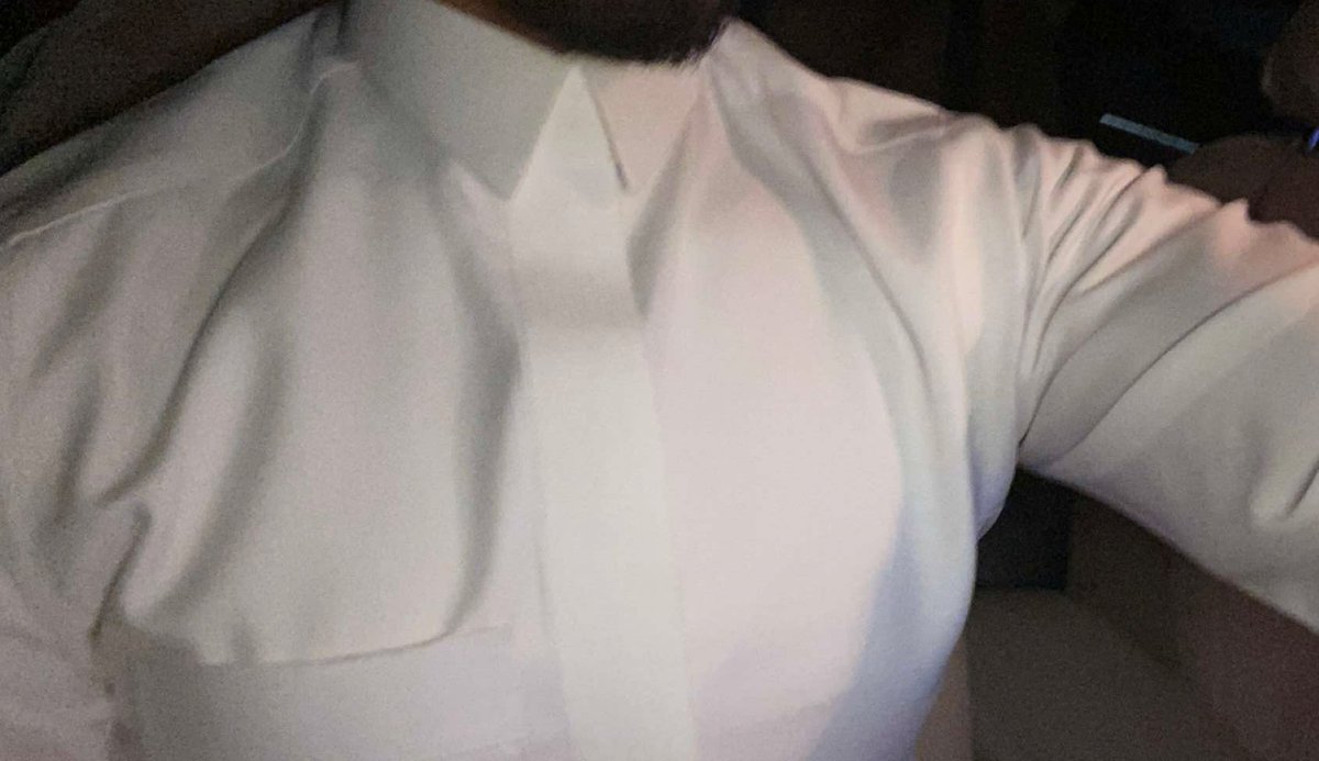 GoldboyTvv's tweet image. هذا عقاب الي يلعب في اعدادات ساعته البيولوجيه
الساعه 2 الليل يمسك زاويه اقرب حاره يقضيها هواجيس وياكل ليز خل وملح