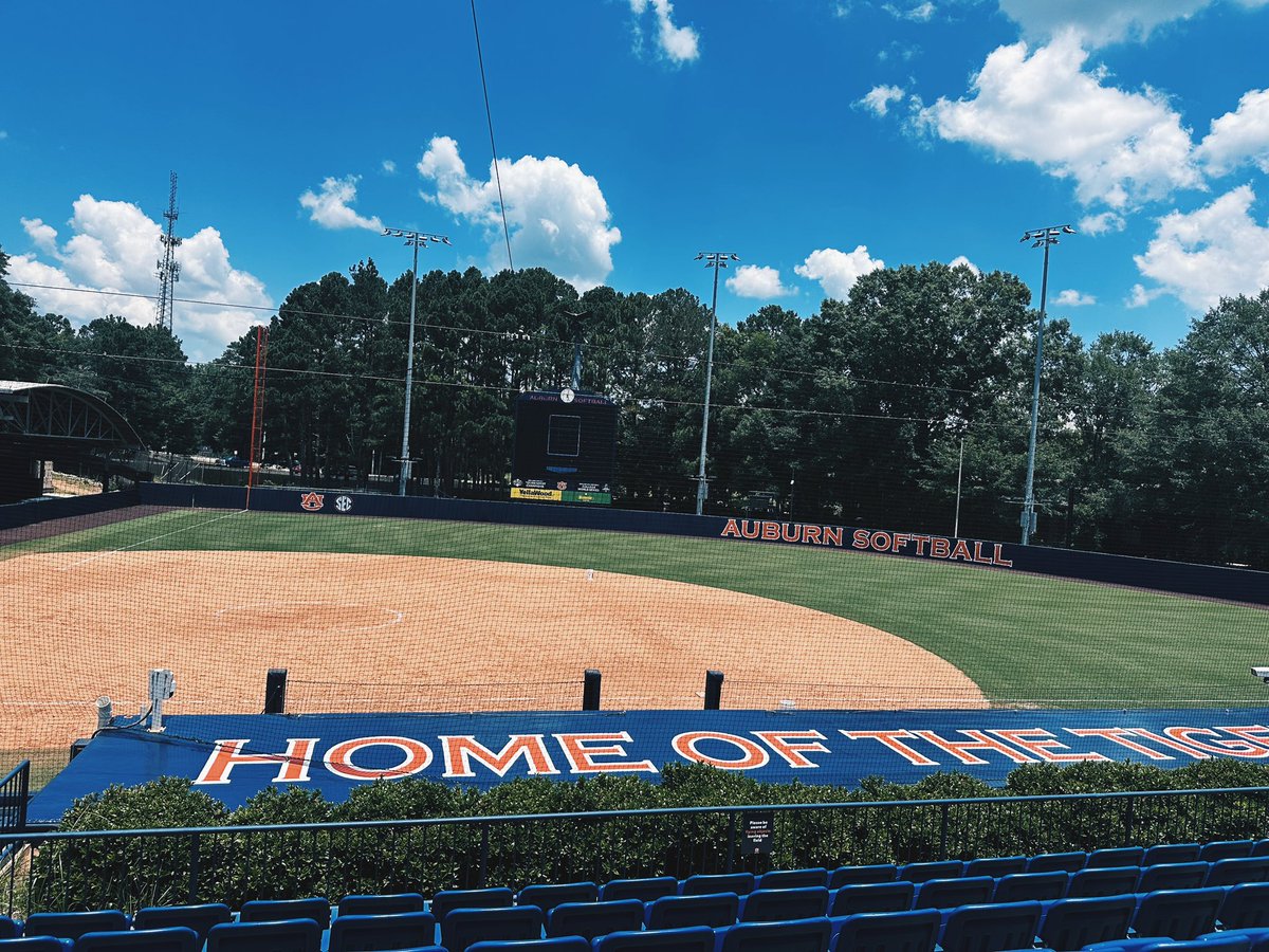 Peyton Hall (@11peytonhall) on Twitter photo I had a great time at the <a href="/AuburnSoftball/">Auburn Softball</a> camp today! Thank you <a href="/KateMalveaux/">Kate Malveaux</a> for putting on this amazing camp!
#WarEagle #WDE I had a great time at the <a href="/AuburnSoftball/">Auburn Softball</a> camp today! Thank you <a href="/KateMalveaux/">Kate Malveaux</a> for putting on this amazing camp!
#WarEagle #WDE