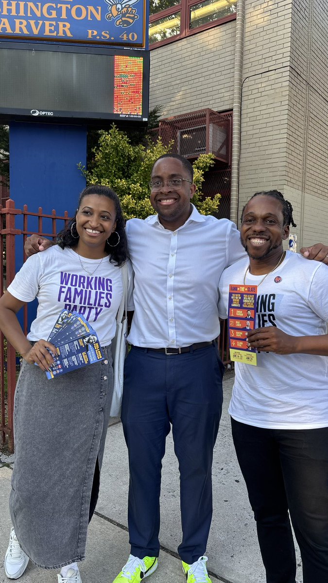 NY Working Families Party (@nywfp) on Twitter photo ⏱️2 hrs to go!!! Let’s bring this home!
Remember if you’re in line by 9 PM…Stay in line!
#RankTheSlate <a href="/zellnor4ny/">Senator Zellnor Y. Myrie 麥瑞</a> ⏱️2 hrs to go!!! Let’s bring this home!
Remember if you’re in line by 9 PM…Stay in line!
#RankTheSlate <a href="/zellnor4ny/">Senator Zellnor Y. Myrie 麥瑞</a>
