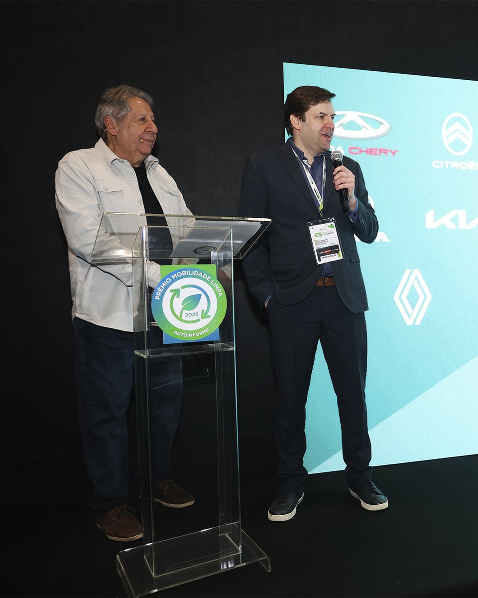 futuremobility_'s tweet photo. 🔋✨ Acompanhe os destaques da premiação "Mobilidade Limpa", direto da Elecarshow!
Veja os momentos que celebram as soluções e tendências que estão a transformar o futuro dos veículos elétricos e da infraestrutura que os sustenta.

#eletrocar https://t.co/7bYtv6PLho