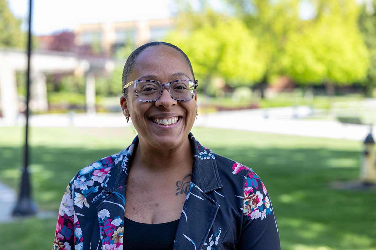 YakimaCollege's tweet image. 🎭➡️💼 From Broadway dreams to HR leadership, Ann Marie Andersen’s journey is powered by YVC’s BASM program. 📖 Read her story in YVC Voice: yvcc.edu/magazine/summe…

#YVCVoice #YakimaValleyCollege #BASM #Leadership #YVC