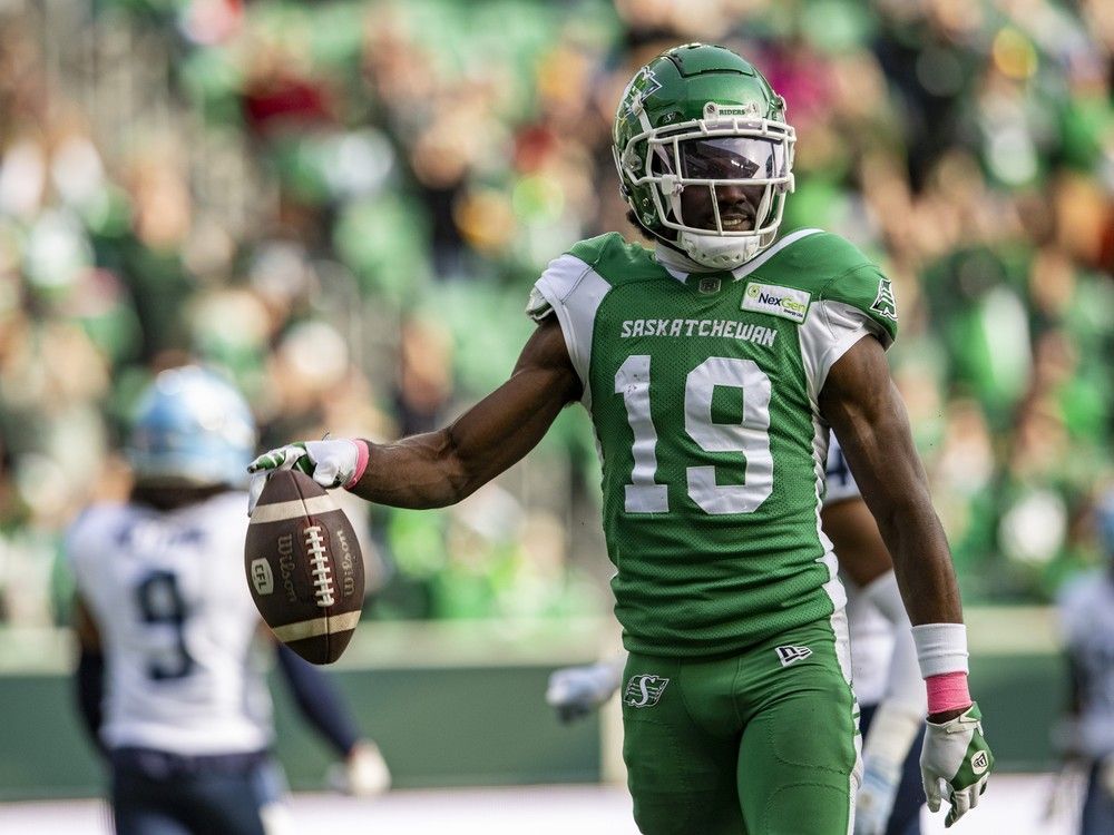 WR Emilus, RB Carey out as Roughriders get set to visit Argonauts bit.ly/3HURC3w