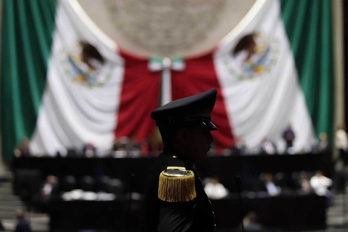 nacholozano's tweet photo. Con 349 votos a favor y 132 en contra, la @Mx_Diputados aprobó una reforma que da a la Guardia Nacional una estructura militar, le permite realizar operaciones encubiertas y autoriza que sus integrantes puedan ocupar cargos públicos. https://t.co/3lVqxYylDk