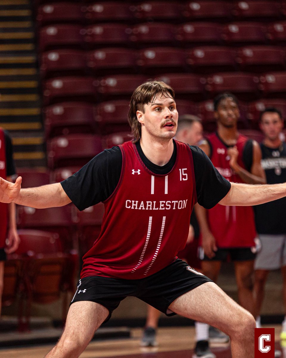 CofCBasketball's tweet photo. Welcome to TD @Will_morts15 🌴🏀 https://t.co/sj1jYOVT2v