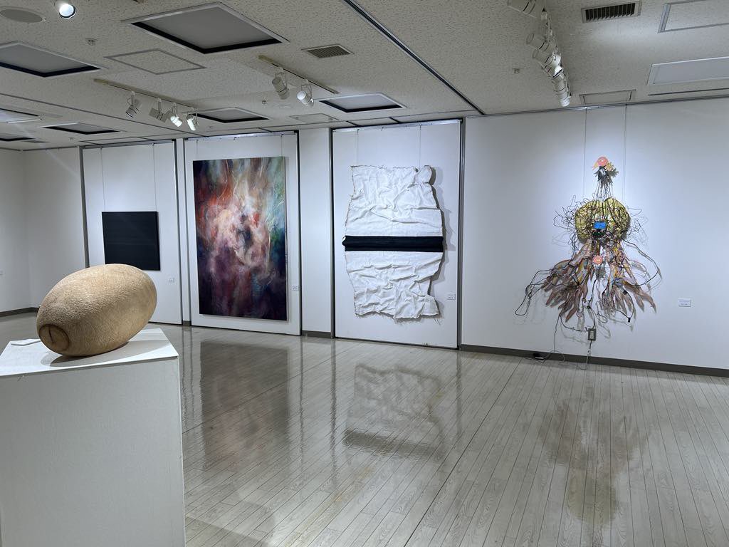 morinji1's tweet photo. 『宝塚美術協会展2025』
　　
◾️会期:6/26(木)-7/1(火)
10:30-18:00(最終日は15:00)
◾️場所:宝塚市立国際・文化センターギャラリー

宝塚美術協会会員による展覧会になります。よろしくお願い致します。
写真は、柴田知佳子さん撮影の物を提供頂きました。私すっかり撮り忘れておりました。 https://t.co/TT8lQxOow0