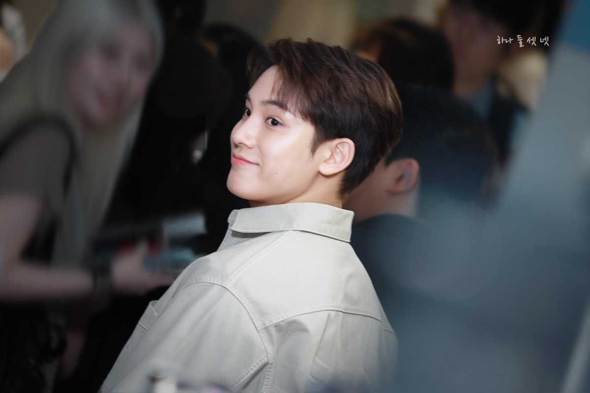 seventeen_1234_'s tweet photo. #세븐틴 #seventeen 
#민규 #MINGYU 
#김민규 #金珉奎 #ミンギュ

250625 인천 패션 위크 출국 https://t.co/ZrtzAhuQPz