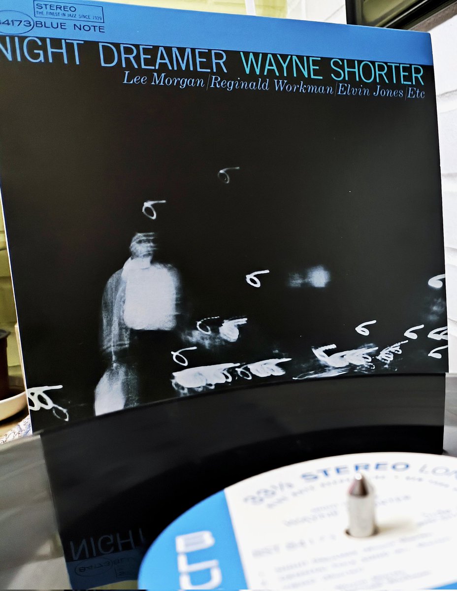 dgaticav's tweet photo. Sonando!!! 🎷🎼🎶 #NightDreamer #WayneShorter #LeeMorgan #ReginaldWorkman #ElvinJones #McCoyTyner @bluenoterecords @elanarca @Fer_BakyDan @dbustamante1 uno de los mejores de Shorter con un dream team https://t.co/2acYaOP1gp