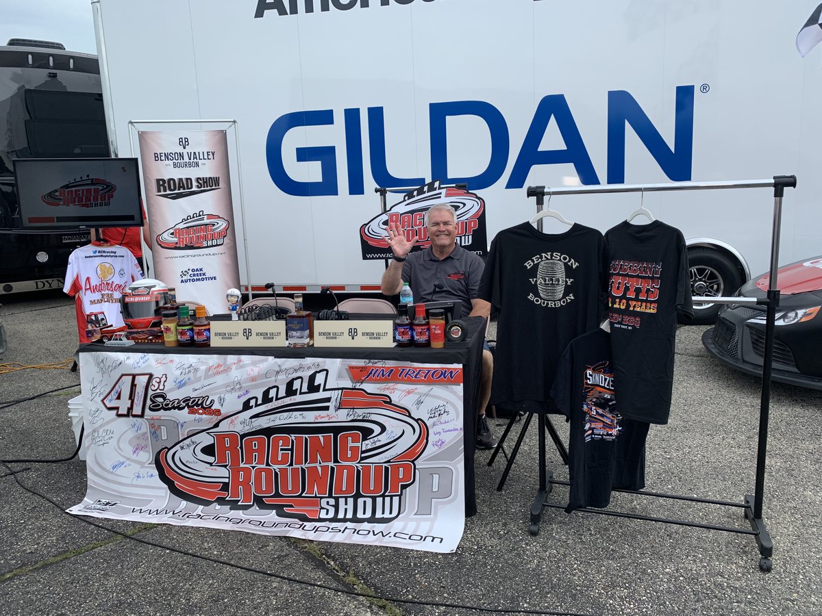 We are LIVE at <a href="/LdsBBQEastTroy/">LD's BBQ</a> for another Benson Valley Bourbon Road Show! Join the racing crowd for a great night of racing and food!

Tune in here youtube.com/watch?v=w_hwNY…

#HaveAtItRacers